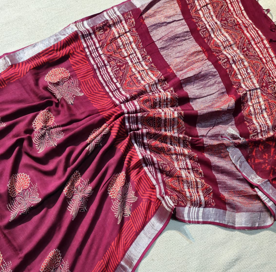 Handblock Chanderi Silk Saree With Blouse, Length- 6.5 mtr, (Color-Marron And White)