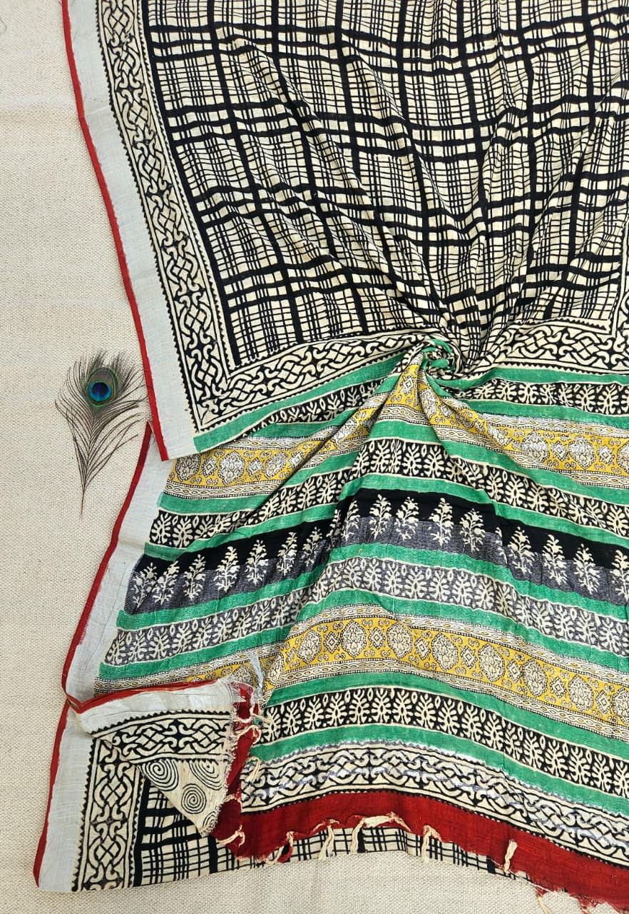 Peegli Pack of 4 Pcs Combo Saree Indian Women Linen Casual Sari with Blouse Piece