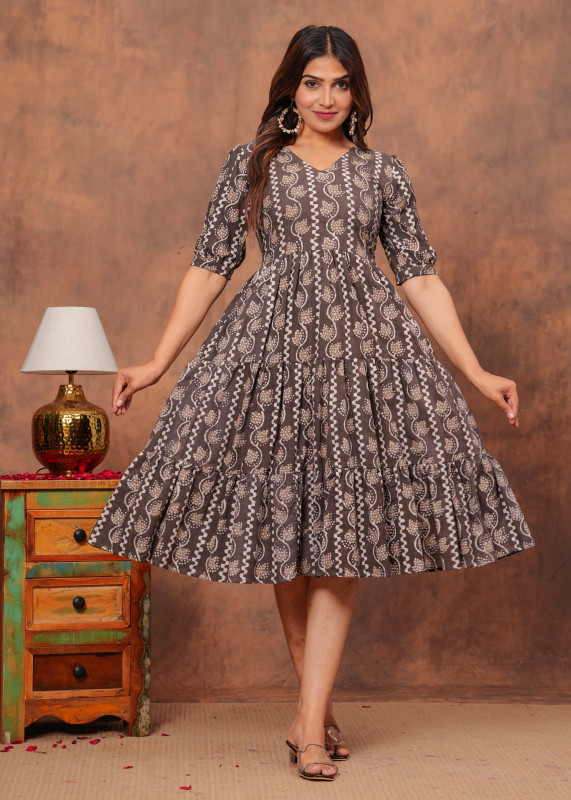 Brown Wavy Line and Floral Print Half Sleeve  one piece   Dress