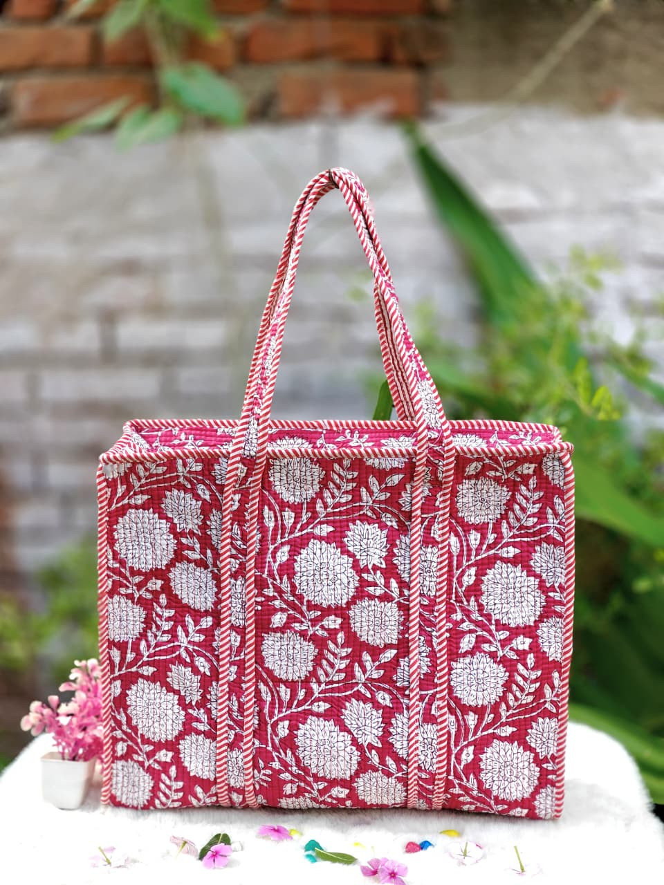 Hampton Red Floral print  quilted cotton  bag