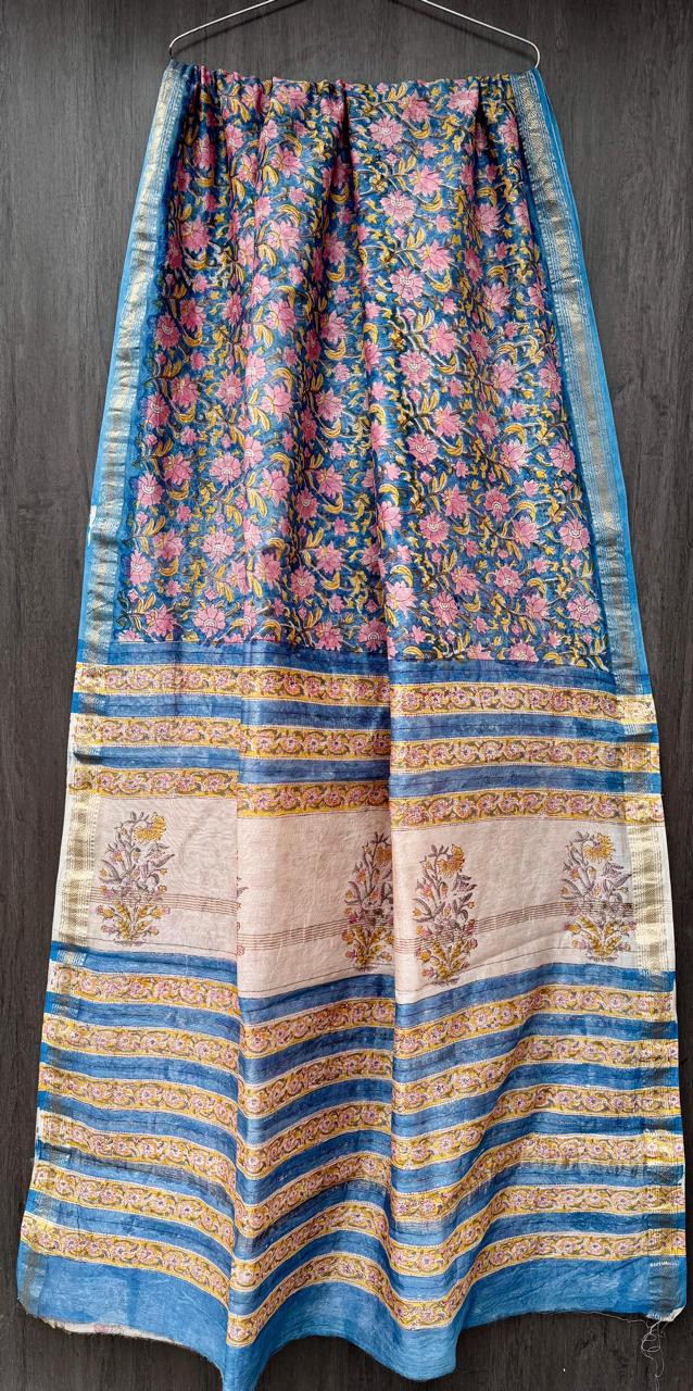 Royal Blue & Ivory Floral Printed   printed Maheswari silk sarees with blouse
